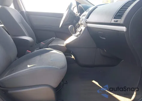 2011 Nissan Sentra 2.0S z USA, uszkodzony, nr VIN 3N1AB6AP7BL610127